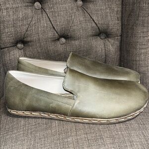 Atlantis Men's Olive Slip-On Shoes handmade size 12 new without tags